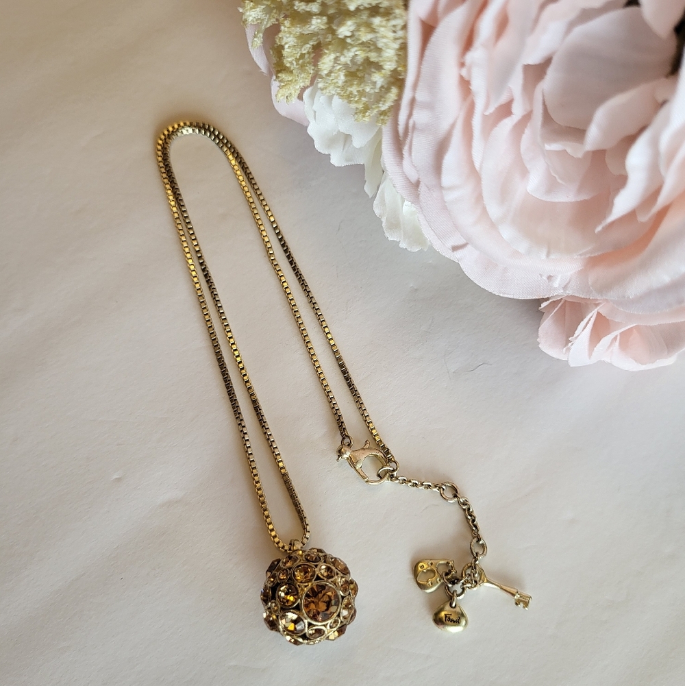 Fossil Jewelry Round Drop Crystal Pendant Necklace Charm Keytag Goldtone 18" - Picture 10 of 11